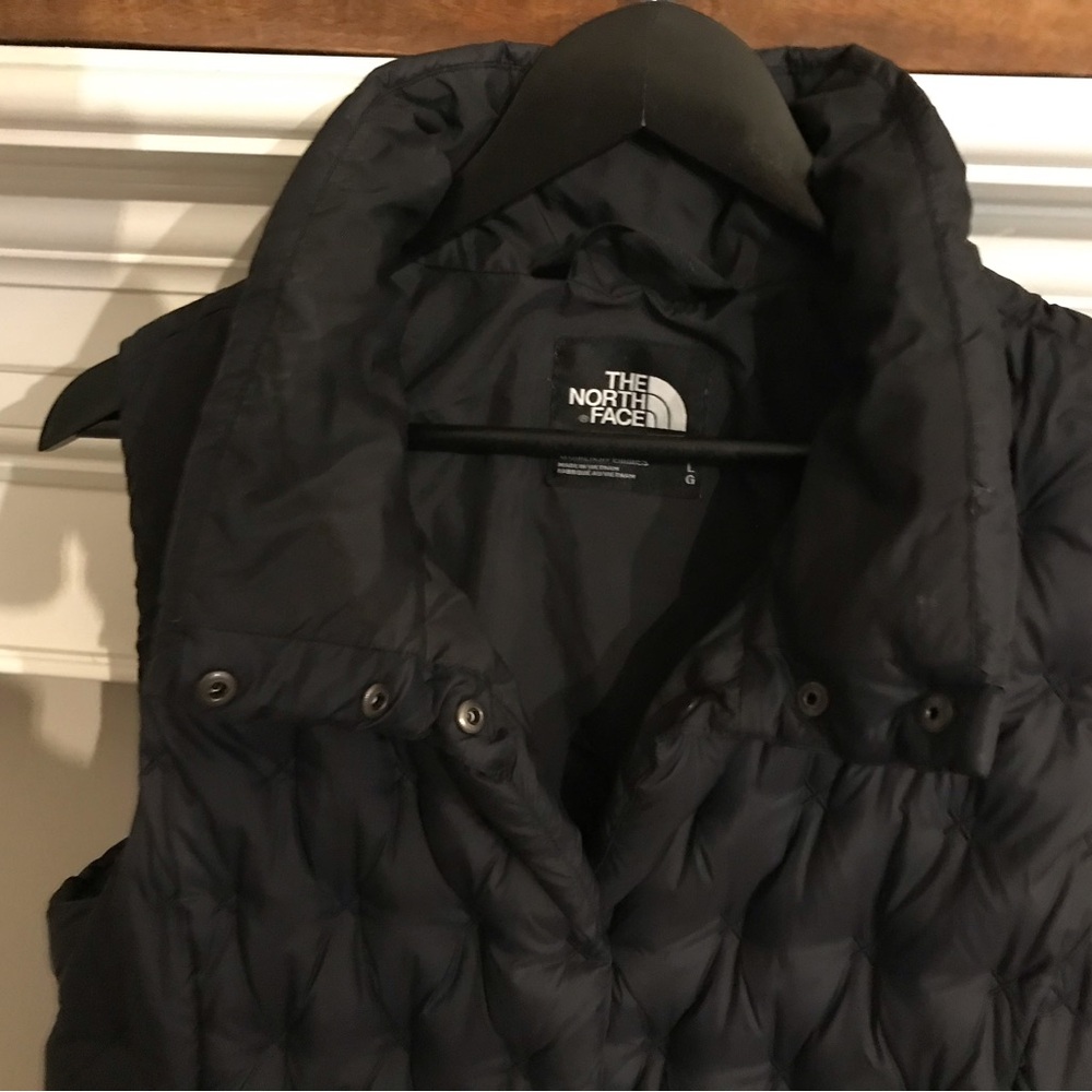 North face puffer vest - Picture 2 of 3